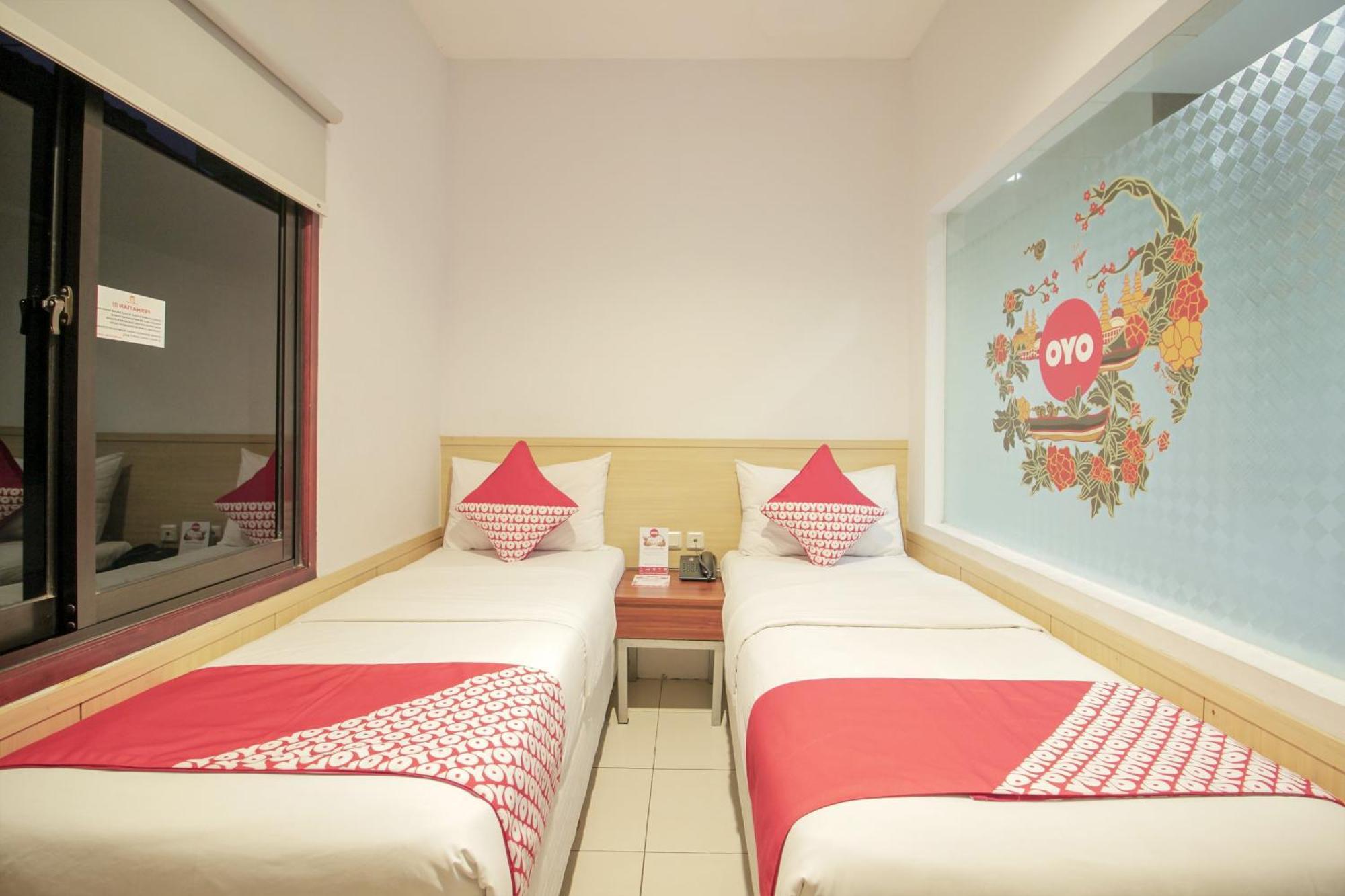 Collection O 295 Grha Ciumbuleuit Guest House Бандунг Экстерьер фото