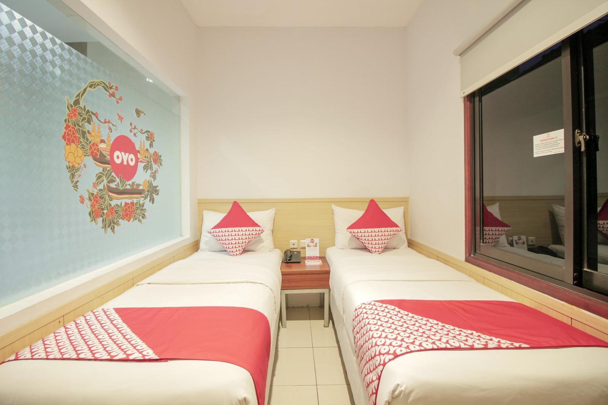 Collection O 295 Grha Ciumbuleuit Guest House Бандунг Экстерьер фото