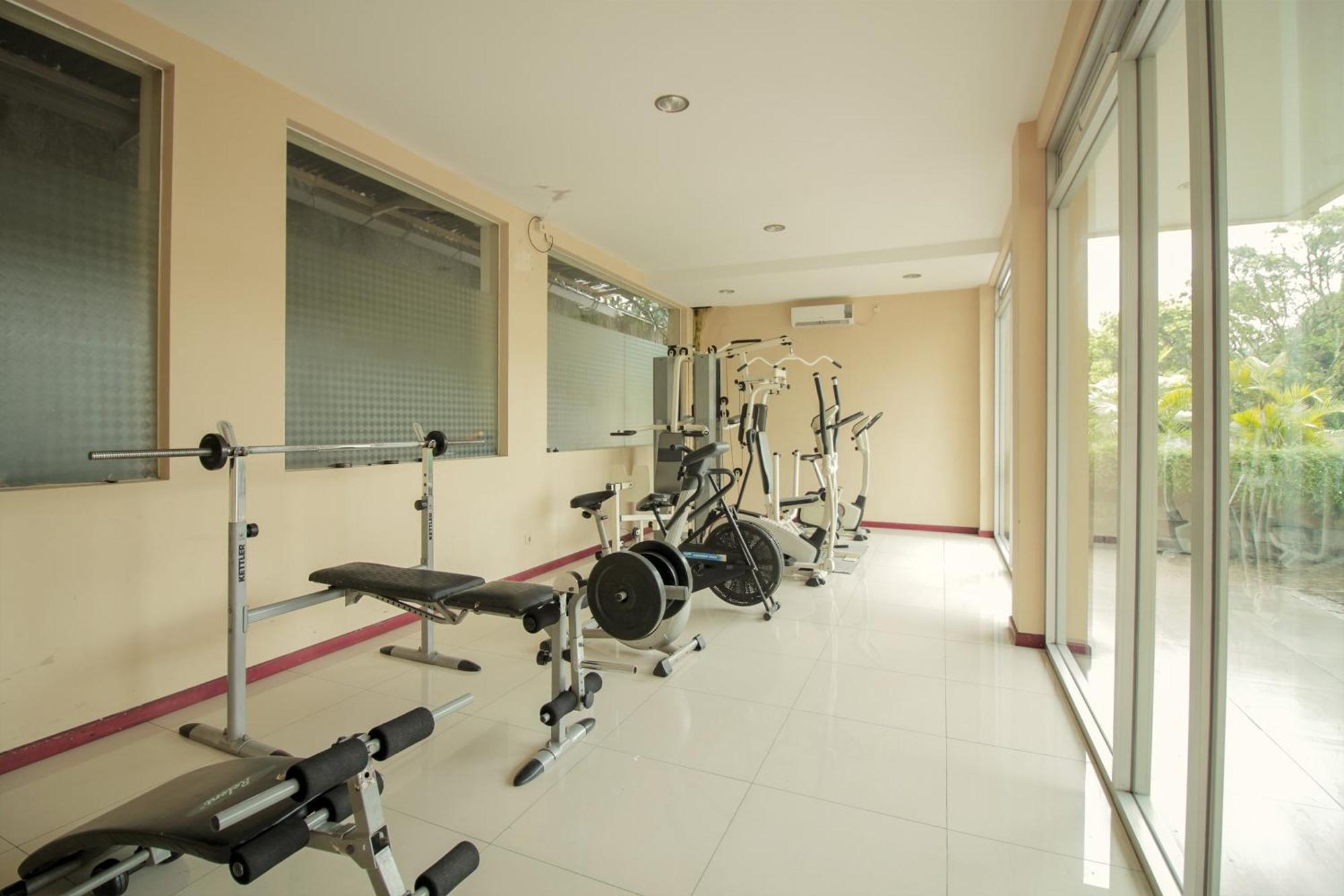 Collection O 295 Grha Ciumbuleuit Guest House Бандунг Экстерьер фото